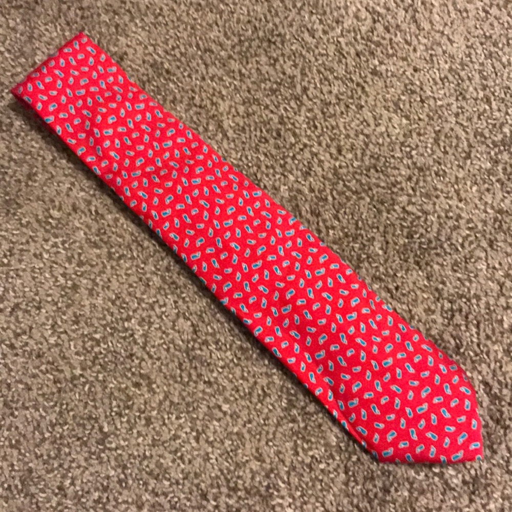 VV Tie